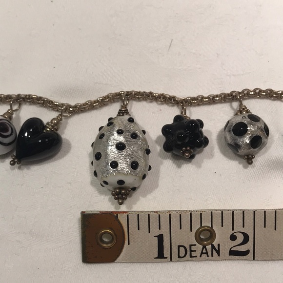 Artisan Glass bead necklace in black and white - Picture 12 of 16